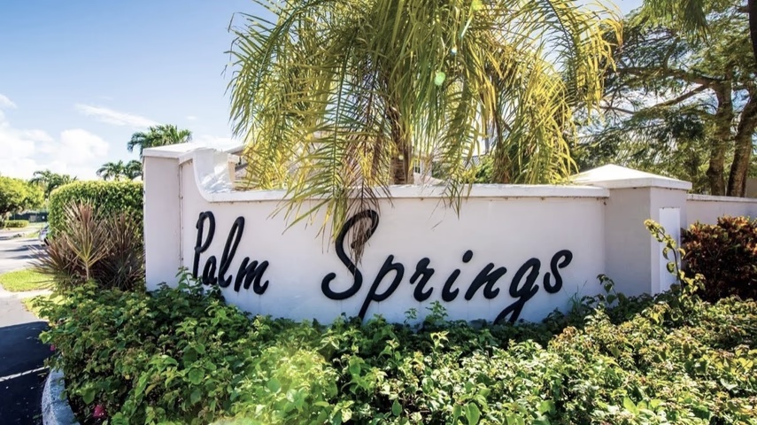Palm Springs Townhouse 2/2.5 Bath