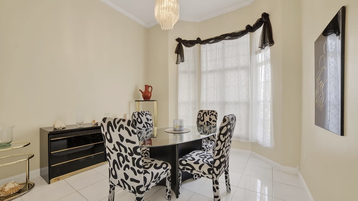 Savannah | Single Family Home W/ Den And Large Yard - Available November 5th
