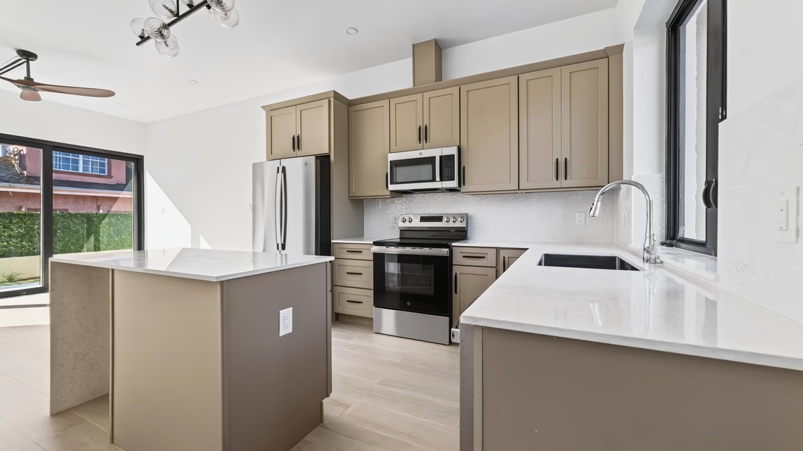 Sorelle - Brand New 1 Bed / 1.5 Bath Condo
