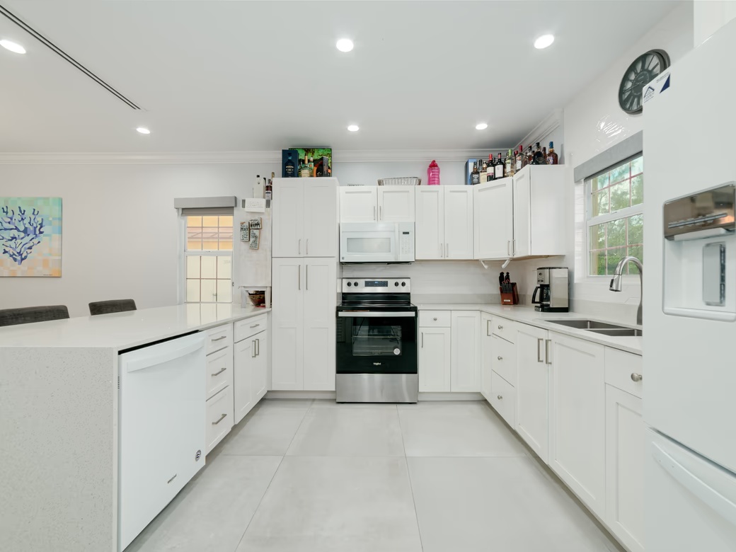 Ocean Club 2bed/2.5bath Condo