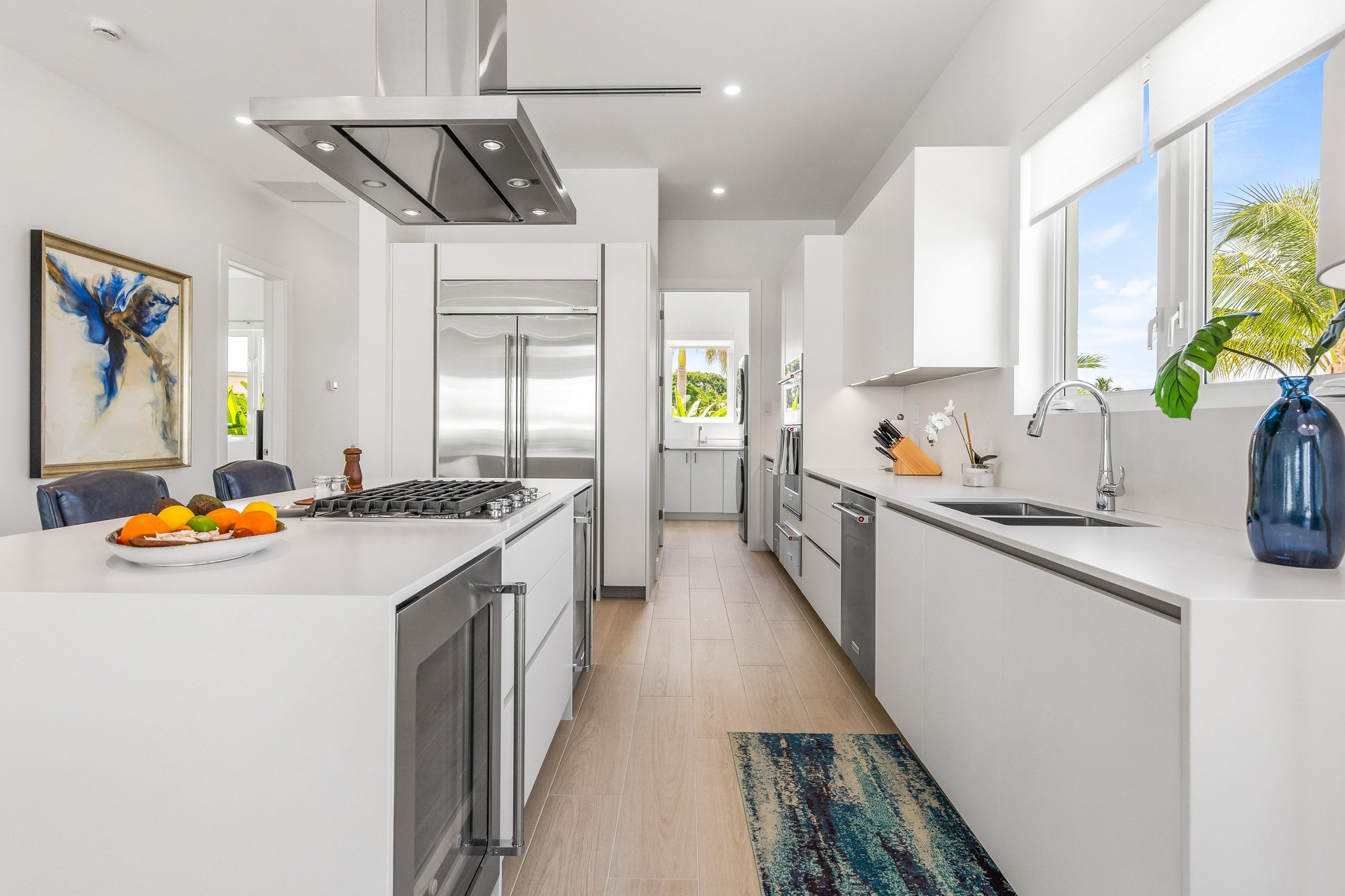 OCEANS 9 VILLA 7 WEST BAY LUXURY BEACHVIEW DETACHED HOME, KY