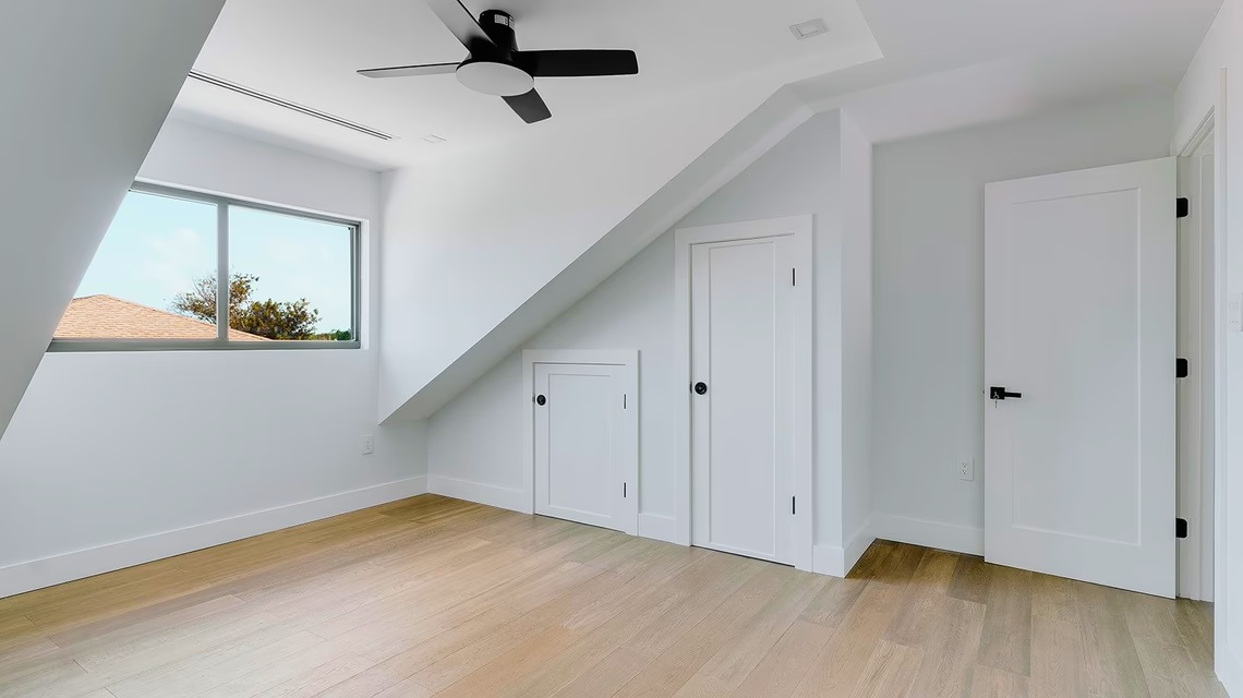 Kingsley Townhomes 2 Bed Plus Den Unit 2.