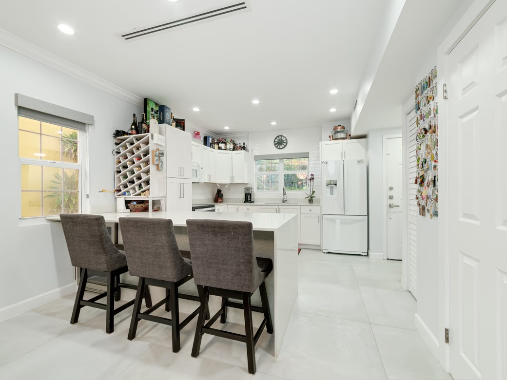 Ocean Club 2bed/2.5bath Condo