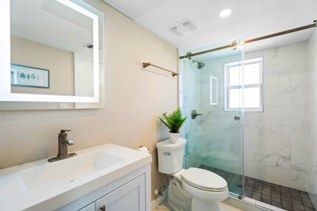 Downtown Reach - 2 Bedroom