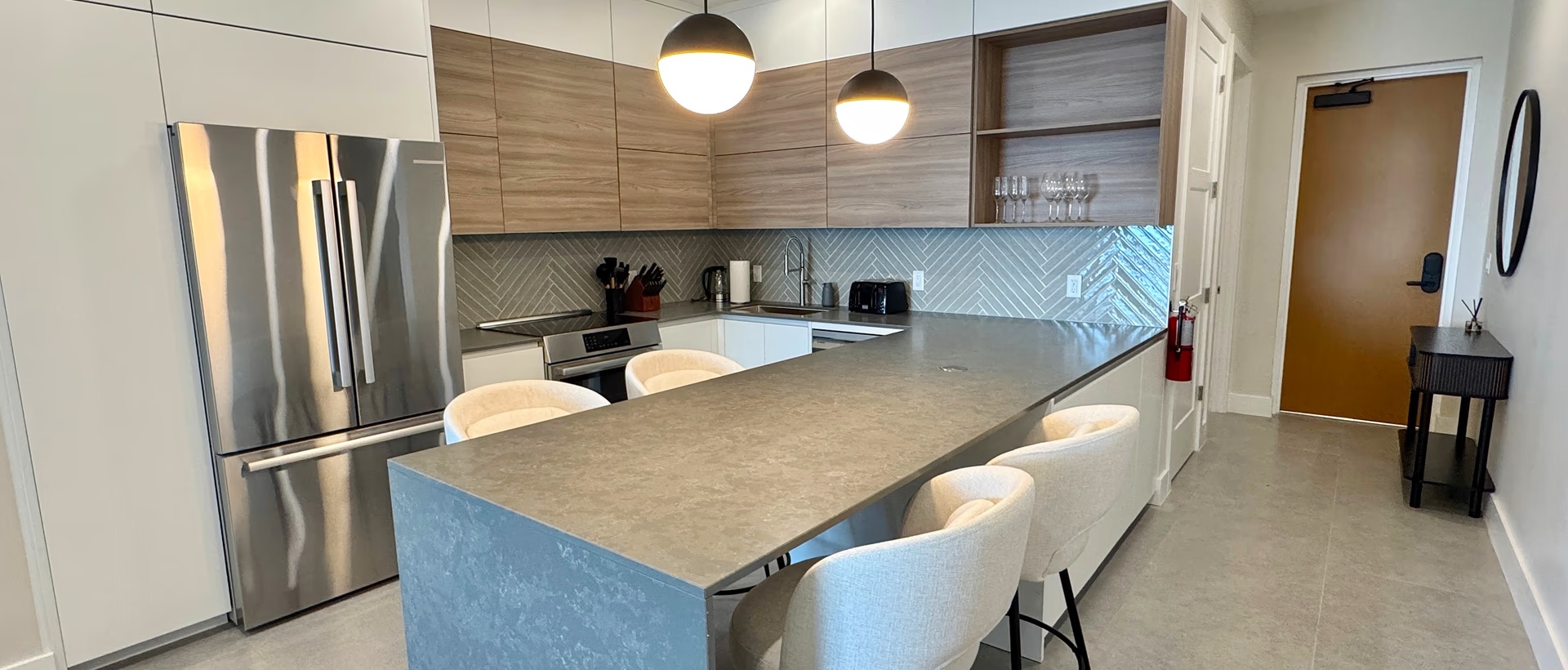 Point West 2 Bed/2bath Oceanfront Condo