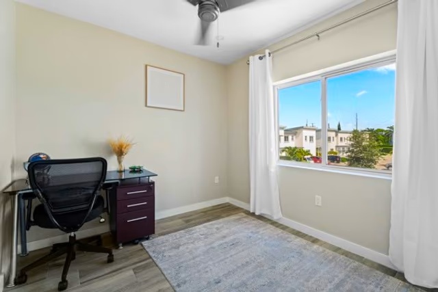 Downtown Reach - 2 Bedroom