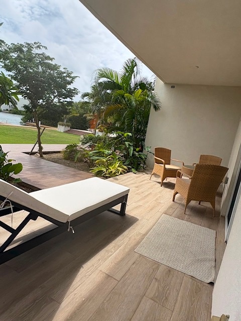 Ocean Crest 1 Bedroom Rental With Boat Dock