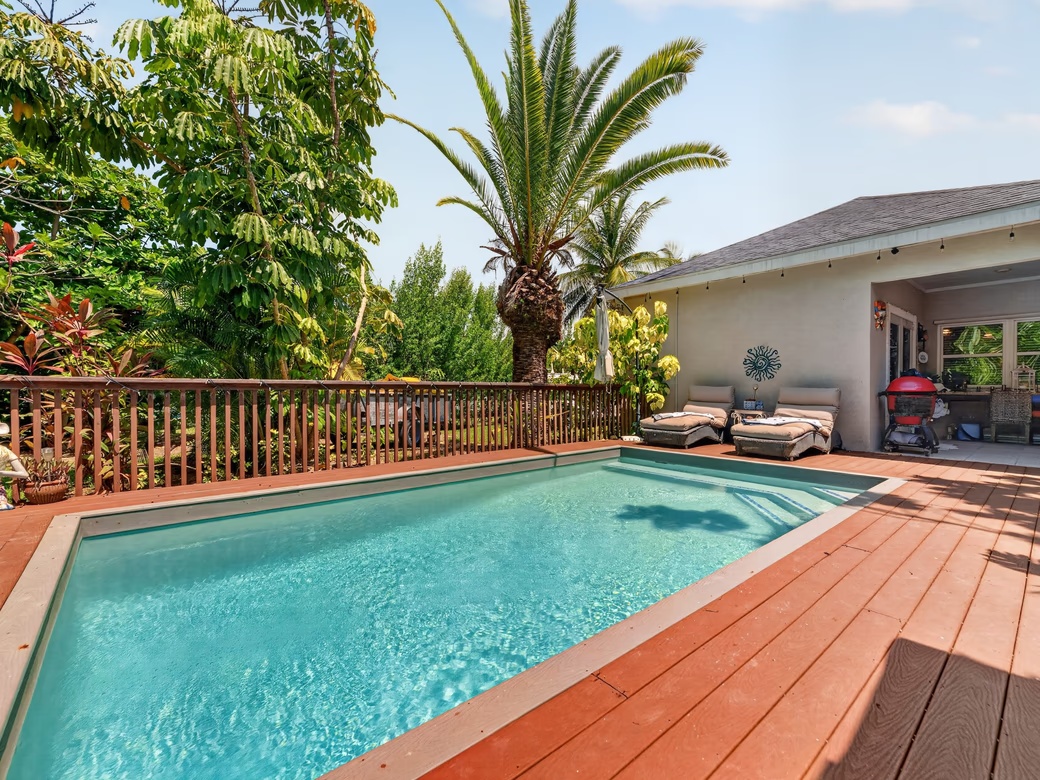 Savannah Newlands Family Home With Pool, Outside Bar & Income - Generating Guest Suite