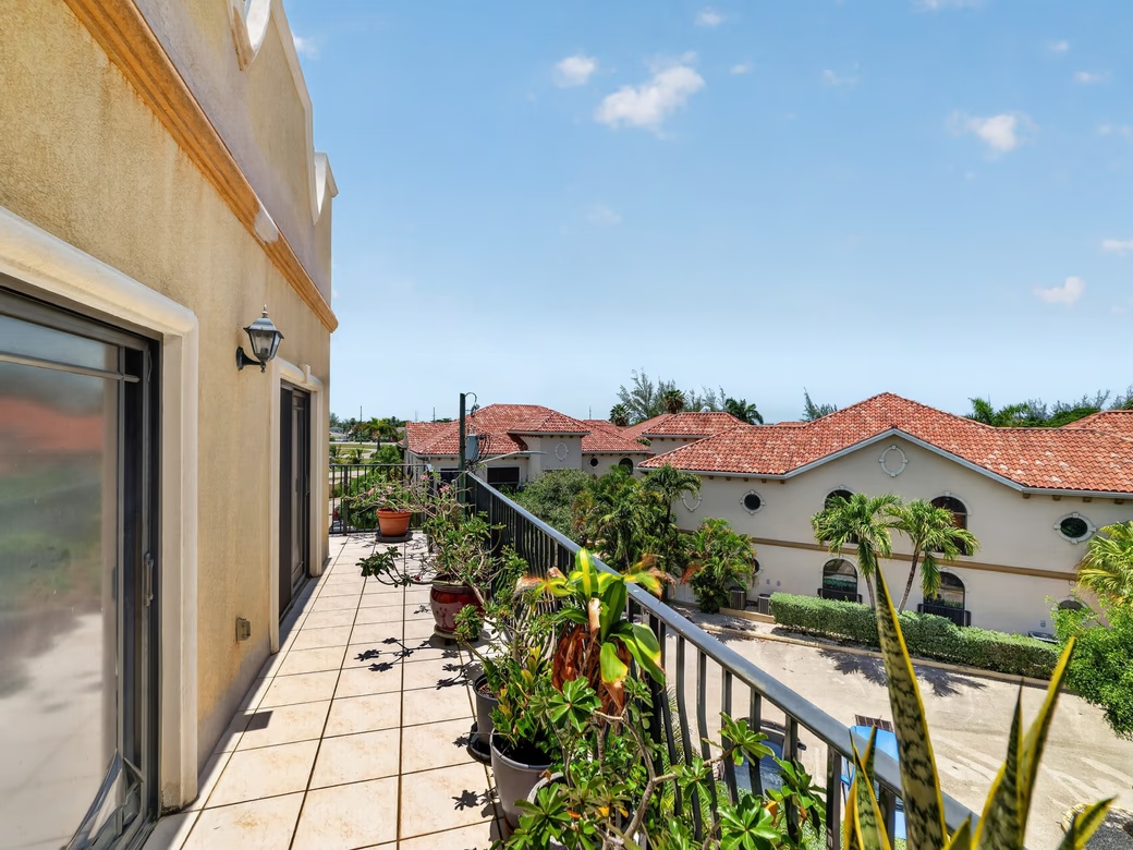 Lantern Point 3 Bedroom Condo W/Ocean View Rooftop Terrace