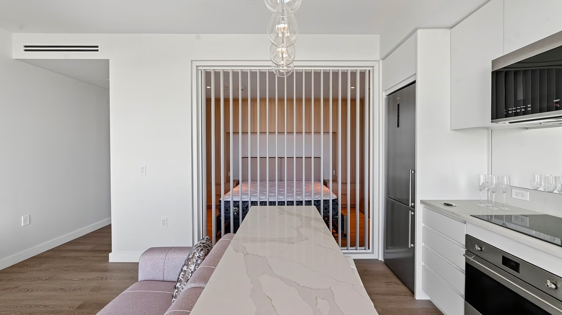 One Gt 1 Bed + Den - Unit 507