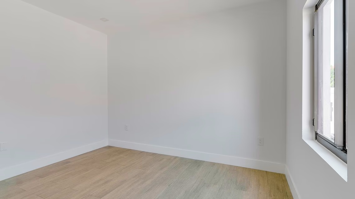 Kingsley Townhomes 2 Bed Plus Den Unit 2.