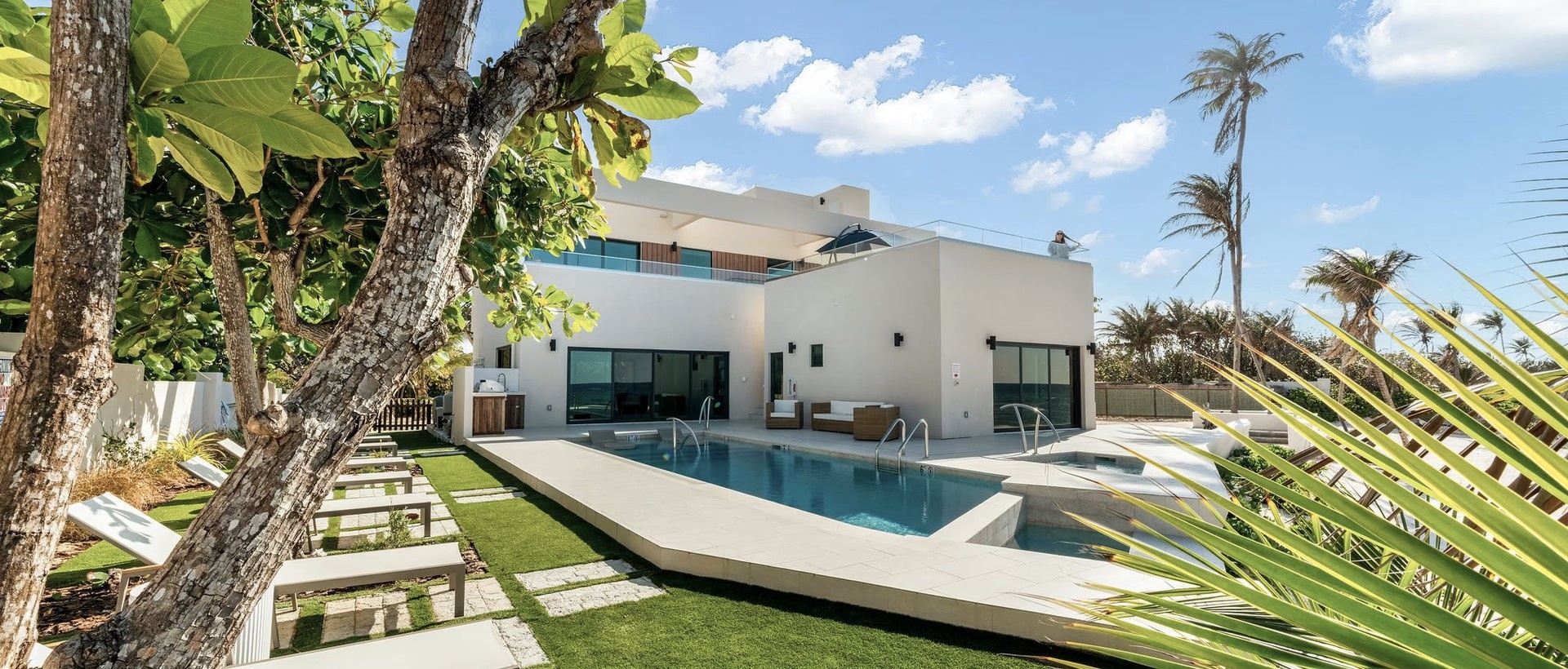 5 Bed Beach Front Estate - Halcyon Point