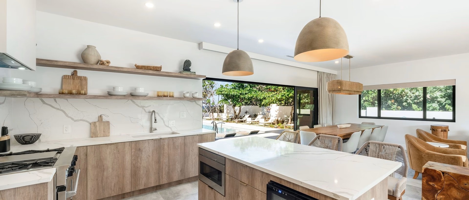 5 Bed Beach Front Estate - Halcyon Point