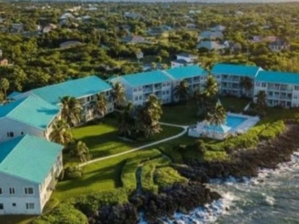 Ocean Pointe Villas #10 Oceanfront West Bay West Bay · Grand Cayman · Cayman Islands
