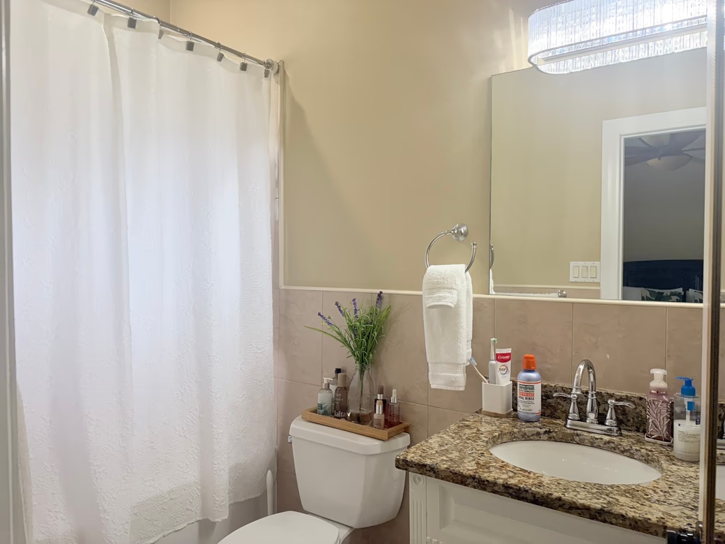 Hilton Estates - 2 Bed 2.5 Bath