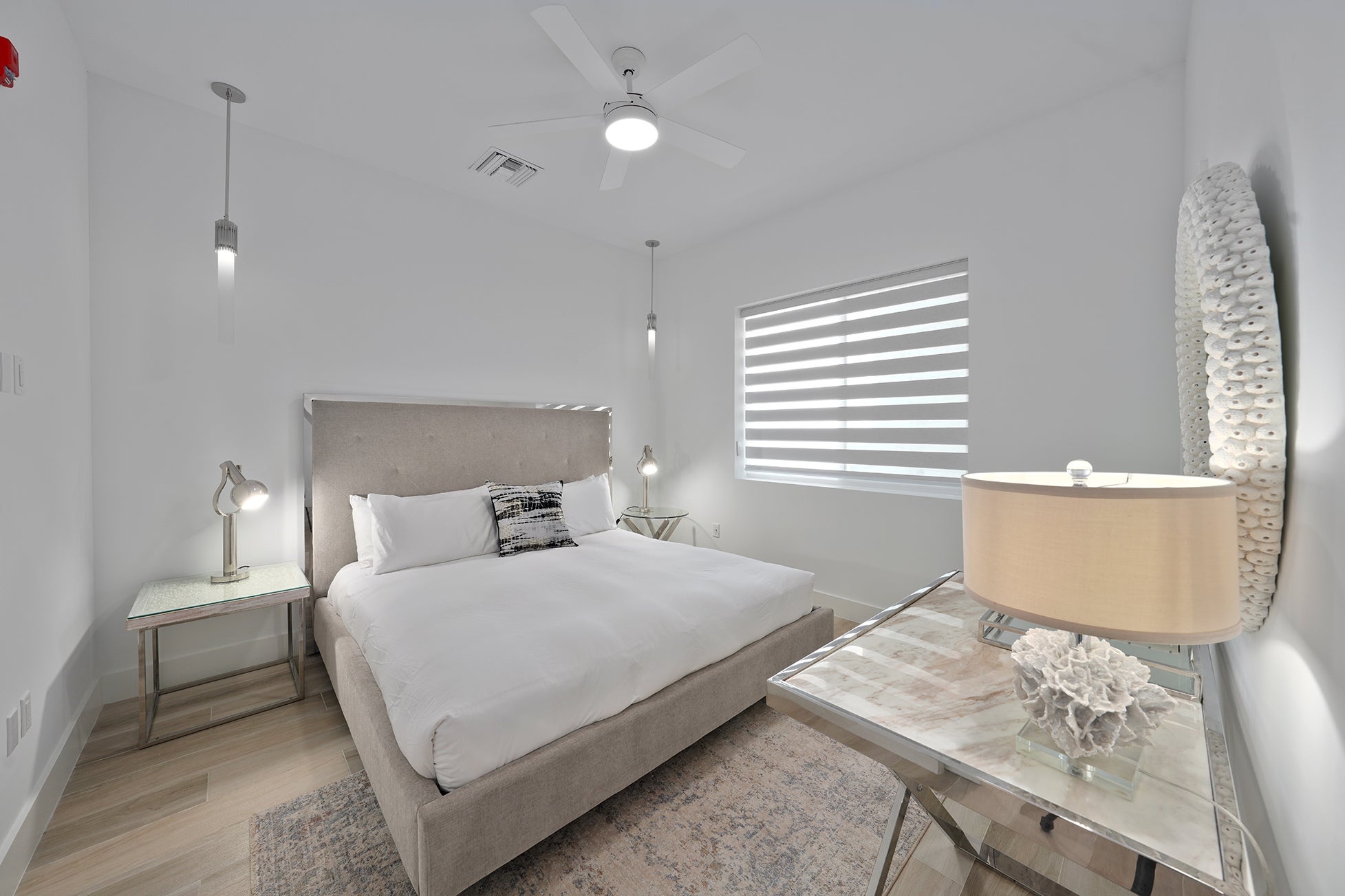SUNSET POINT - SIGNATURE PENTHOUSE WITH VENDOR FINANCING! #25, KY