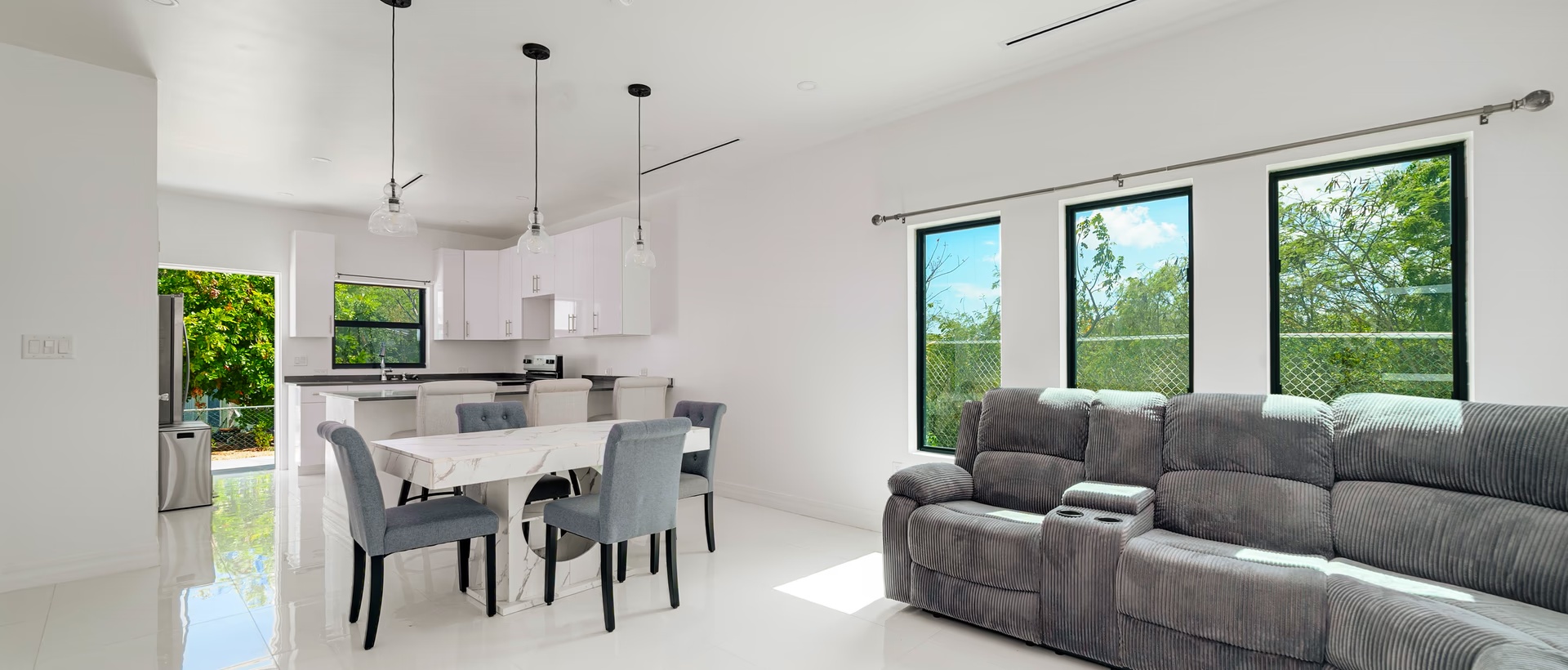 Hyre View - 3 Bed, 2 Bath Duplex